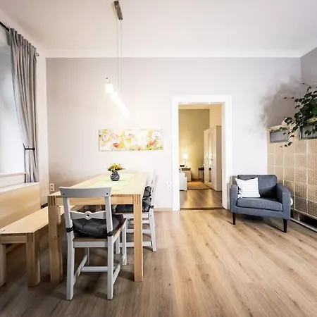 ►top Naehe Porsche, Flughafen, Messe & Bmw◄