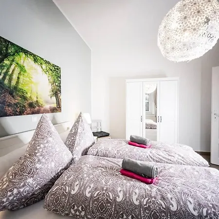 ►top Naehe Porsche, Flughafen, Messe & Bmw◄ *