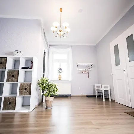 דירה ►top Naehe Porsche, Flughafen, Messe & Bmw◄ *