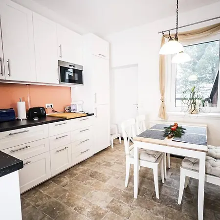 ►top Naehe Porsche, Flughafen, Messe & Bmw◄